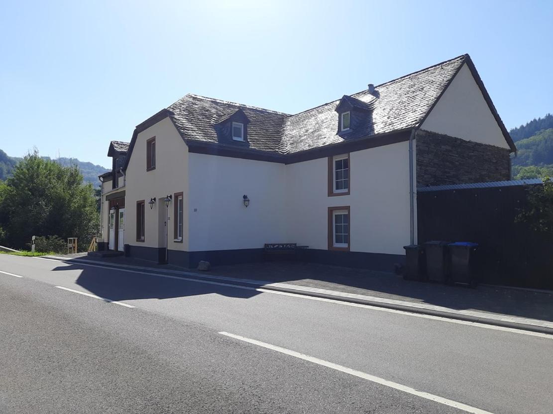 Livi'S Landhaus Neumagen-Dhron Exteriör bild